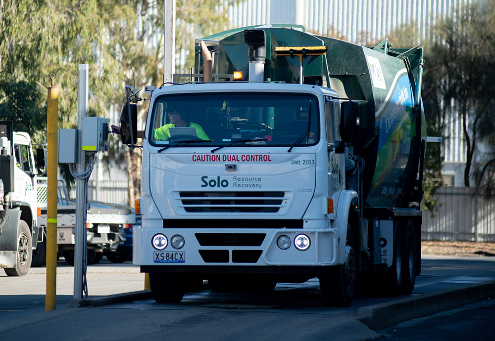 A Solo waste collection vehicle
